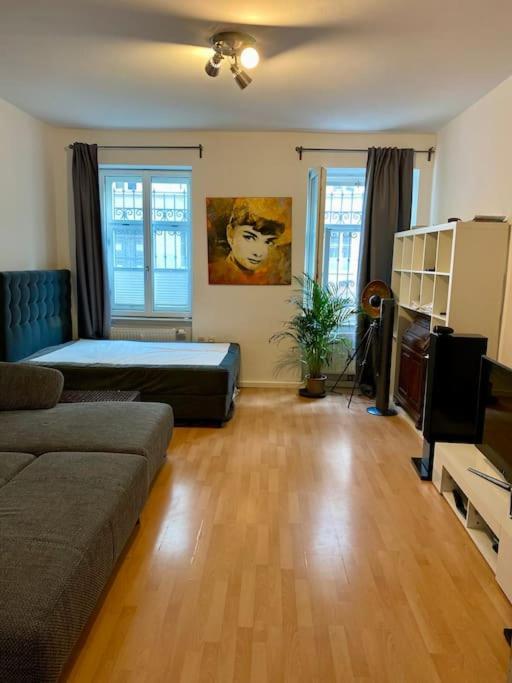 G Apartment *